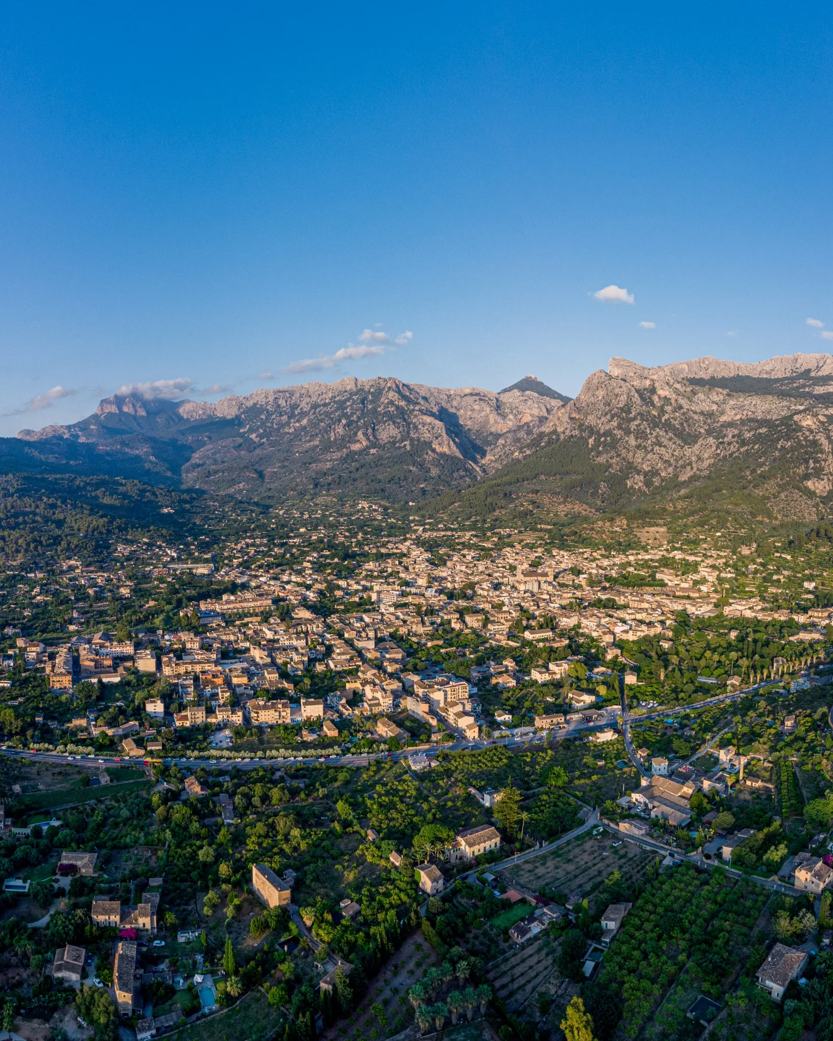 The Sóller Valley as a living cultural landscape between mountains
